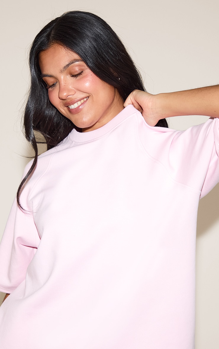 T-shirt tissé rose à épaules carrées et logo brodé image 4