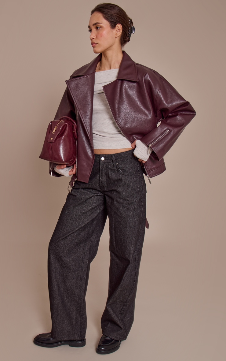 Veste motard oversize en PU bordeaux image 3