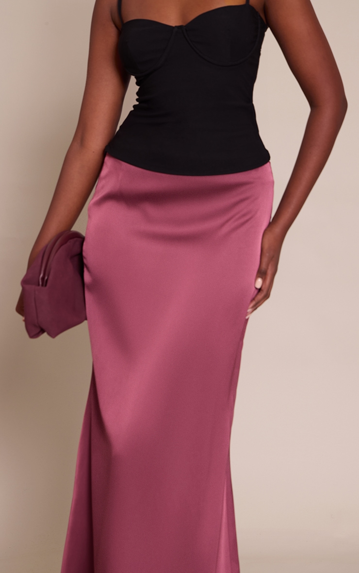 Jupe longue fluide satinée prune image 4