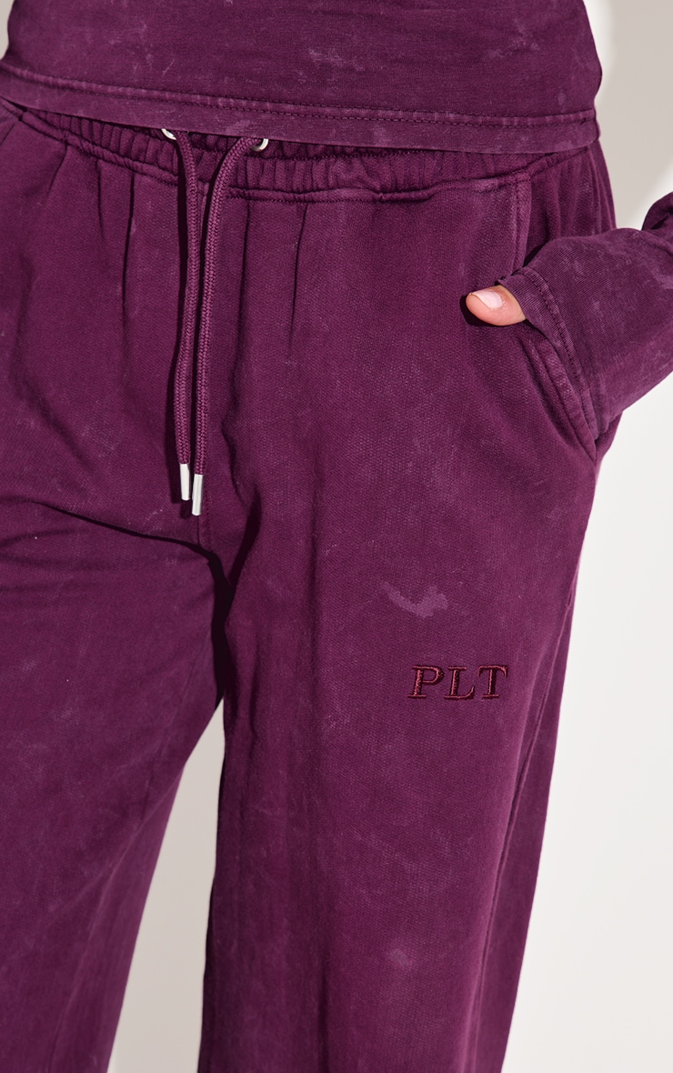 PRETTYLITTLETHING Plum Washed Low Rise Oversized Wide Leg Sweatpants image 4