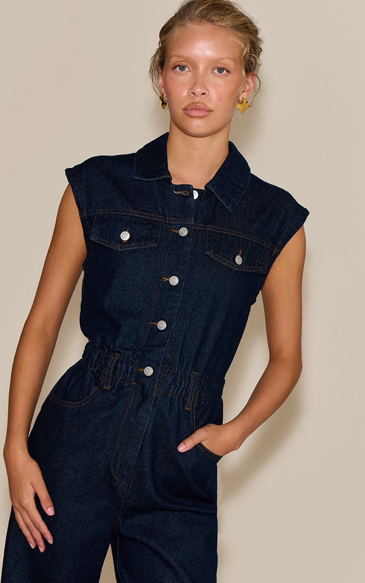 Combinaison en denim indigo brut délavé sans manches à ourlet retroussé image 4