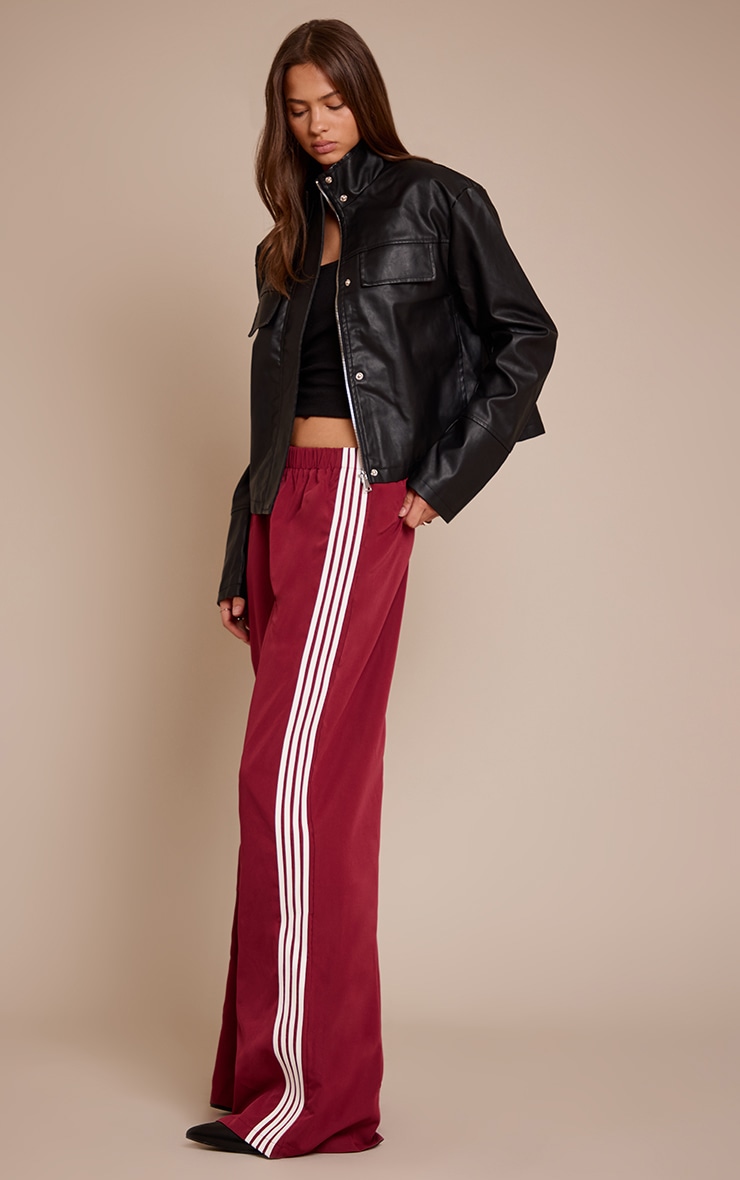 Bas de survêtement en nylon prune à rayures sur les côtés image 2