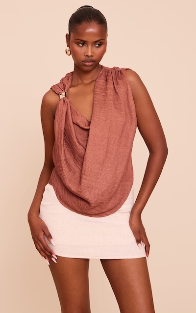 Top drapé tissé texturé marron à empiècement