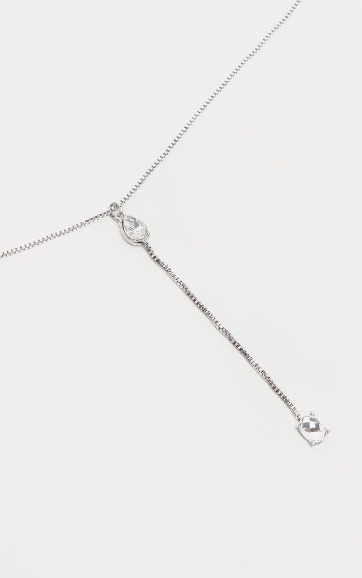 Collier argenté style lasso à détail cristal