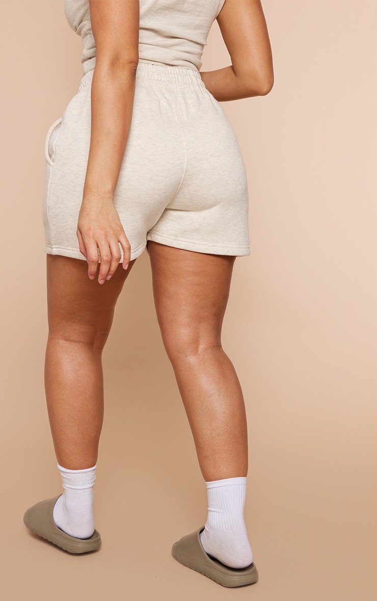 Shape Short De Course En Sweat Avoine Chin PrettyLittleThing FR