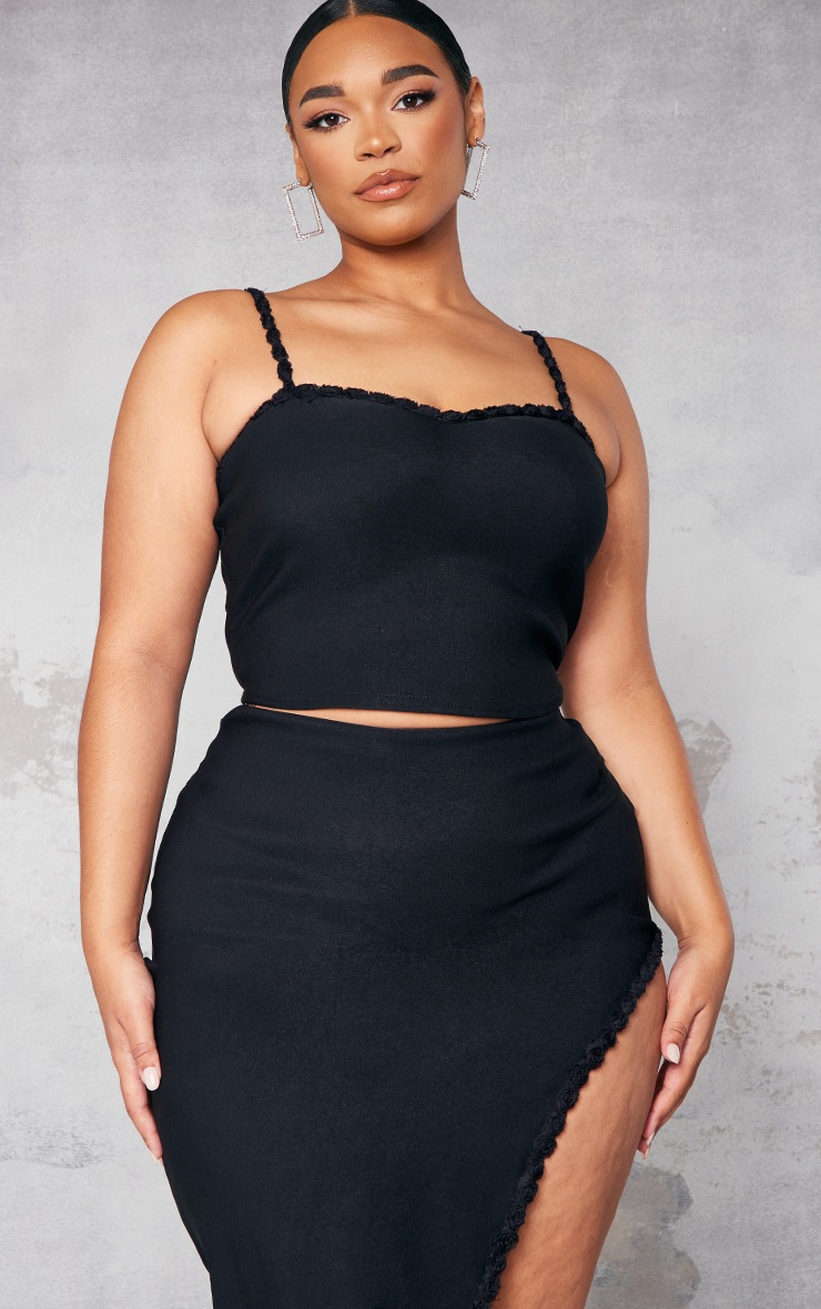 Plus Black Rose Detail Strap Cropped Top