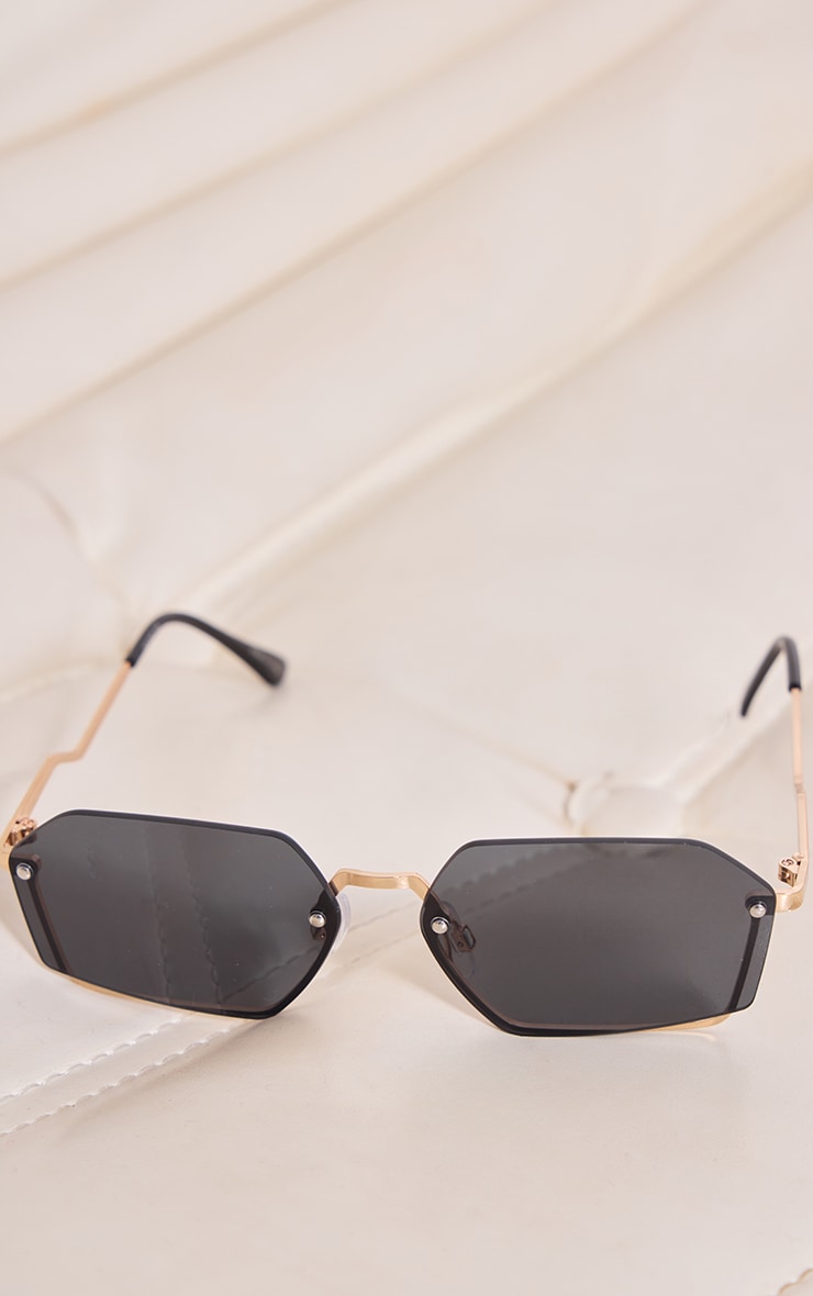Gold Hexagonal Lens Chain Sunglasses image 3