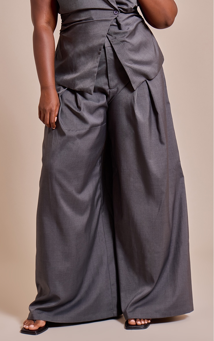 Plus Navy Pleated High Rise Wide Leg Pants image 2