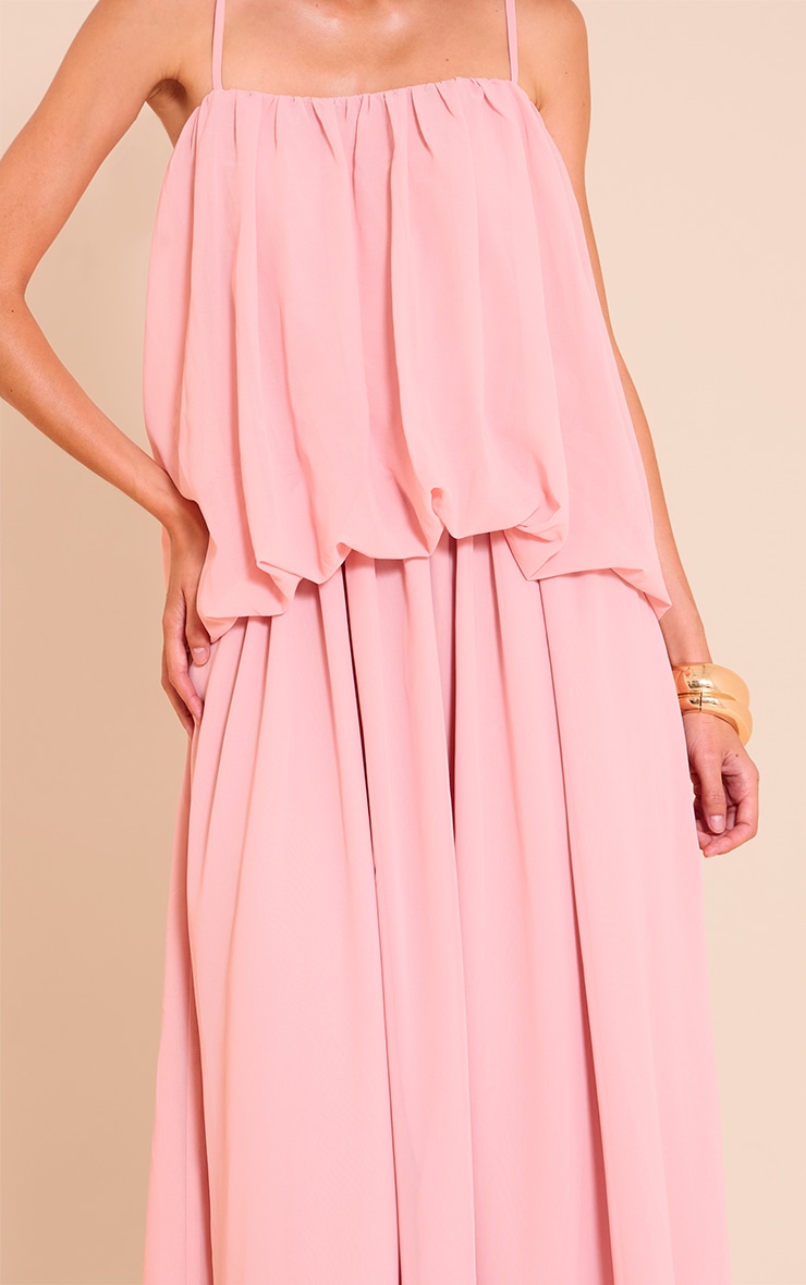 Robe longue en mousseline de soie rose pâle à étage bouffant image 4