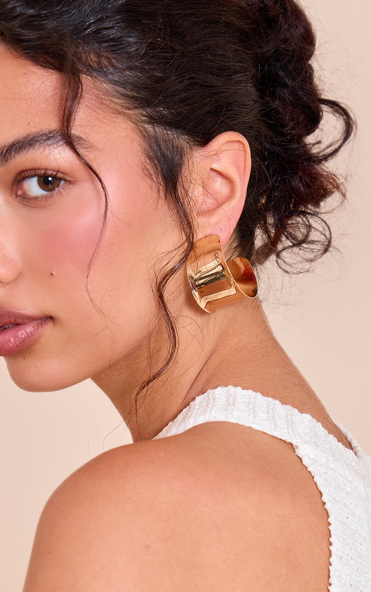 Gold Smooth Scooped Hoop Earrings image 1