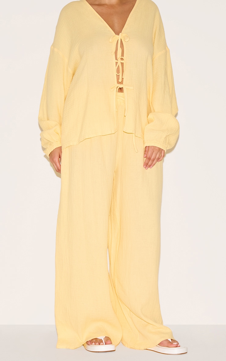 Plus Pantalon large citronné texturé en étamine image 2