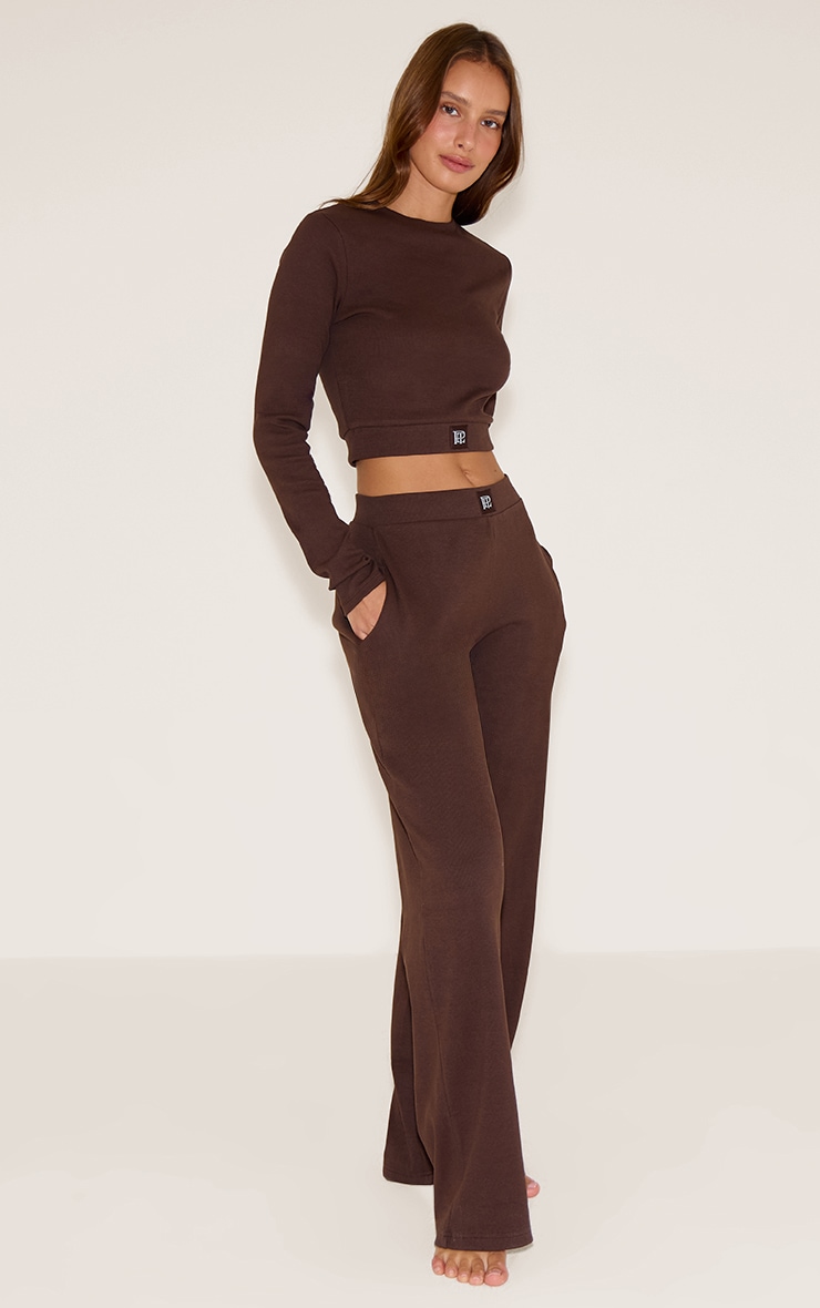 PrettyLittleThing Pantalon de pyjama large tonal côtelé chocolat à taille élastique image 2
