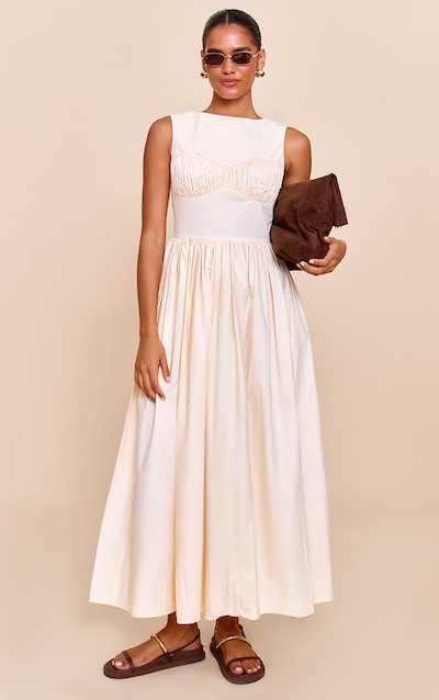Robe mi-longue en popeline de coton crème à buste froncé