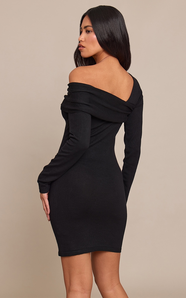 Mini robe asymétrique en maille tricot noire à manches longues image 2