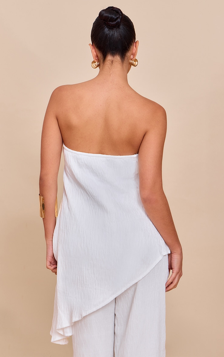 Top bustier blanc à détail drapé asymétrique image 2