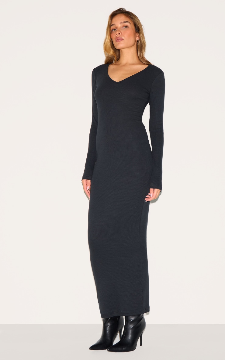 Robe mi-longue côtelée crème à lanière et épaule dénudée