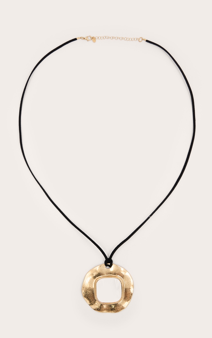 Collier en corde à pendentif oversize brossé doré et perle nacrée image 3