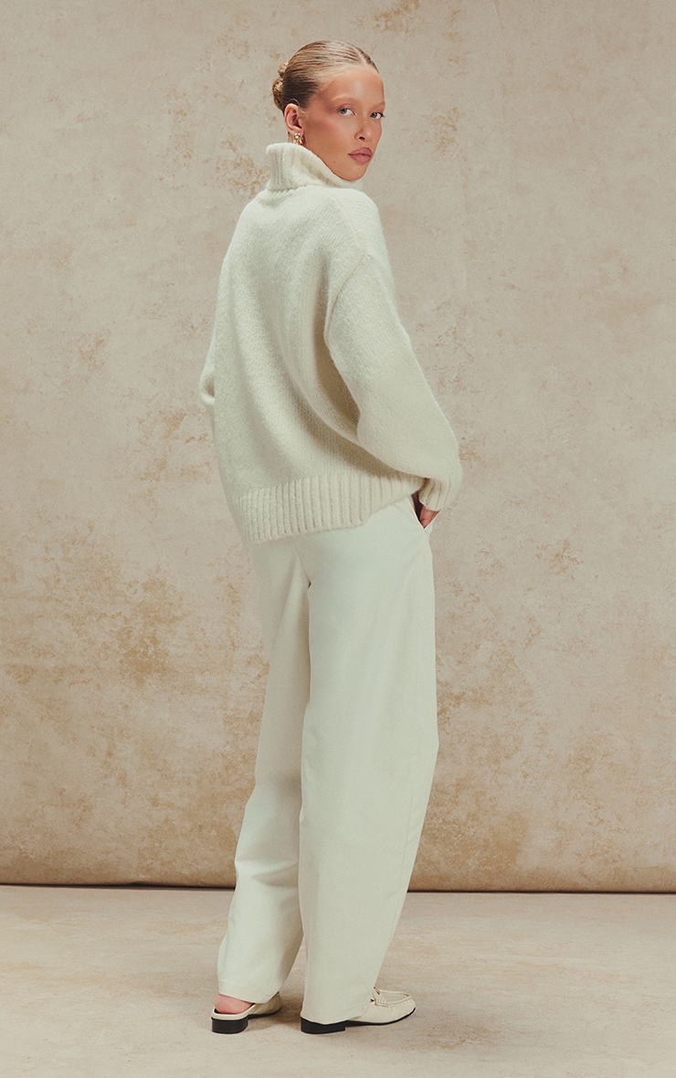 Pull oversize crème col roulé et manches ballon image 2