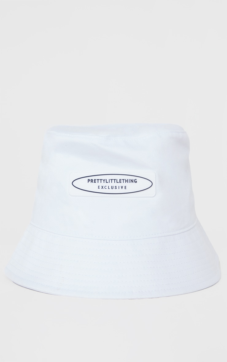 Prettylittlething Exclusive White Bucket Hat PrettyLittleThing