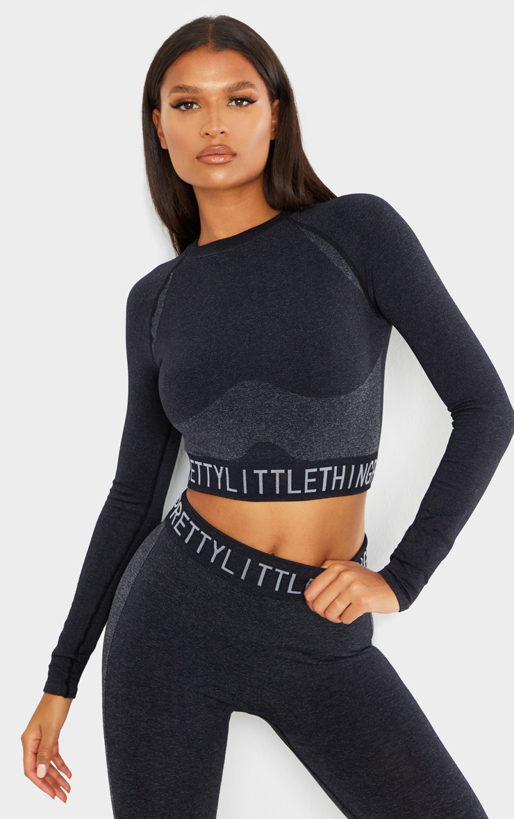 PRETTYLITTLETHING Black Seamless Longsleeve Crop Top