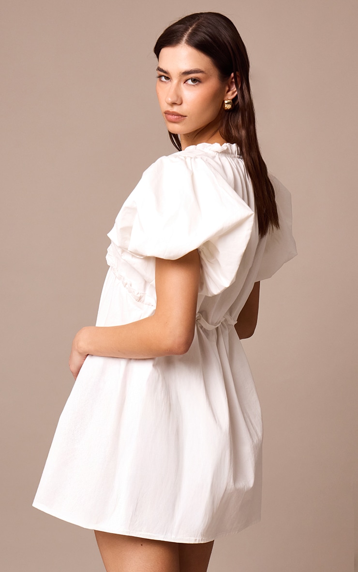 Robe trapèze en coton blanc plissée image 2