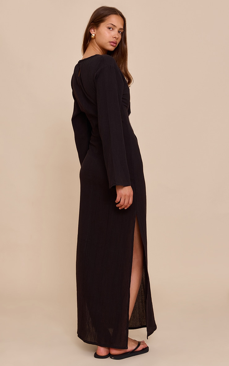 Robe longue texturée noire à manches longues image 2