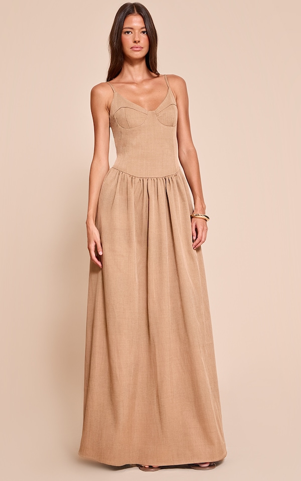 Robe longue tissée taupe à bretelles fines et détails sur le buste