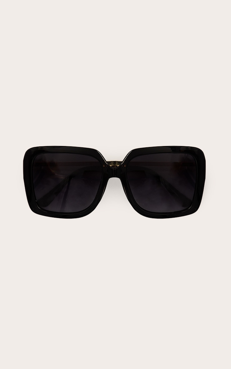 PRETTYLITTLETHING Lunettes de soleil oversize carrées noires image 2