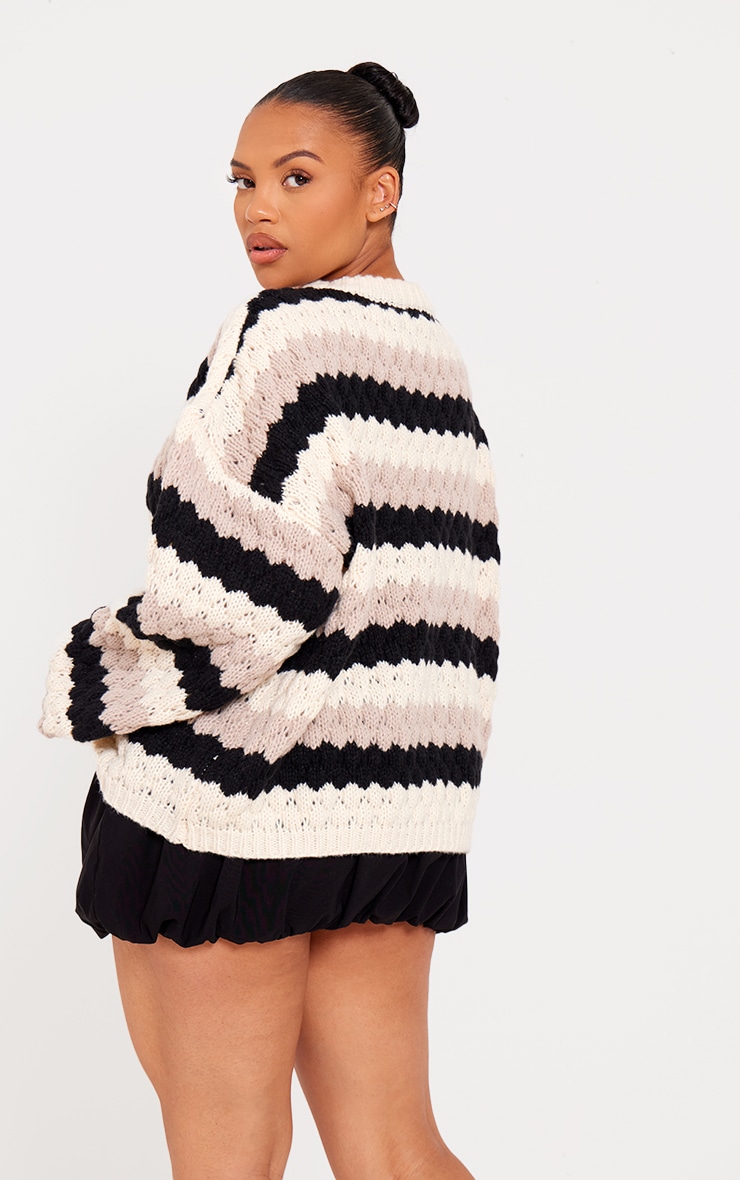 Plus Pull en maille boule chunky noire et blanche image 2