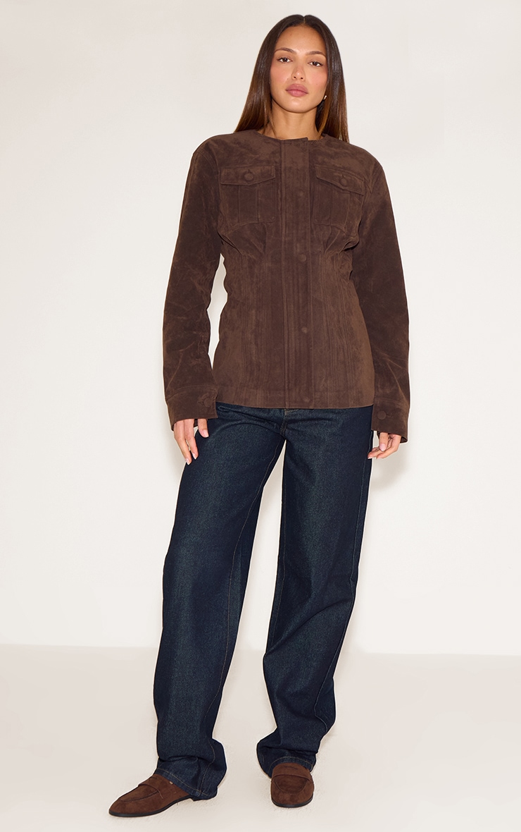 Tall Veste en suédine chocolat à boutons cachés et taille cintrée image 3