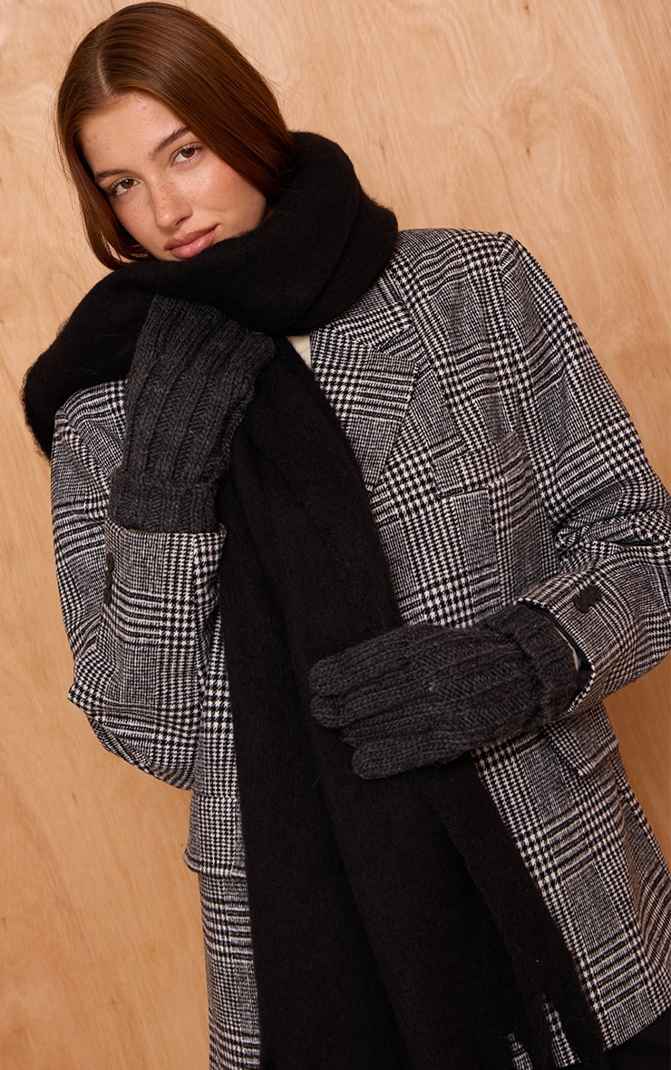 Grey Cable Knit Gloves