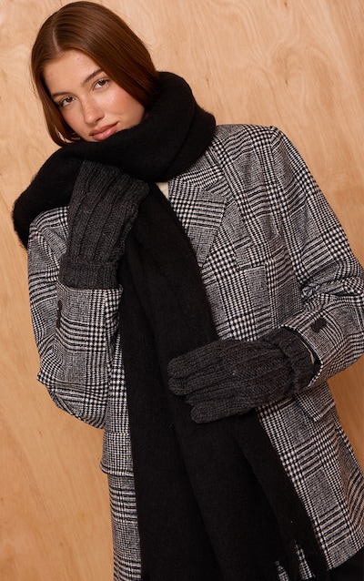 Grey Cable Knit Gloves