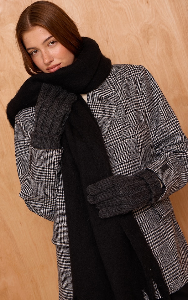 Grey Cable Knit Gloves