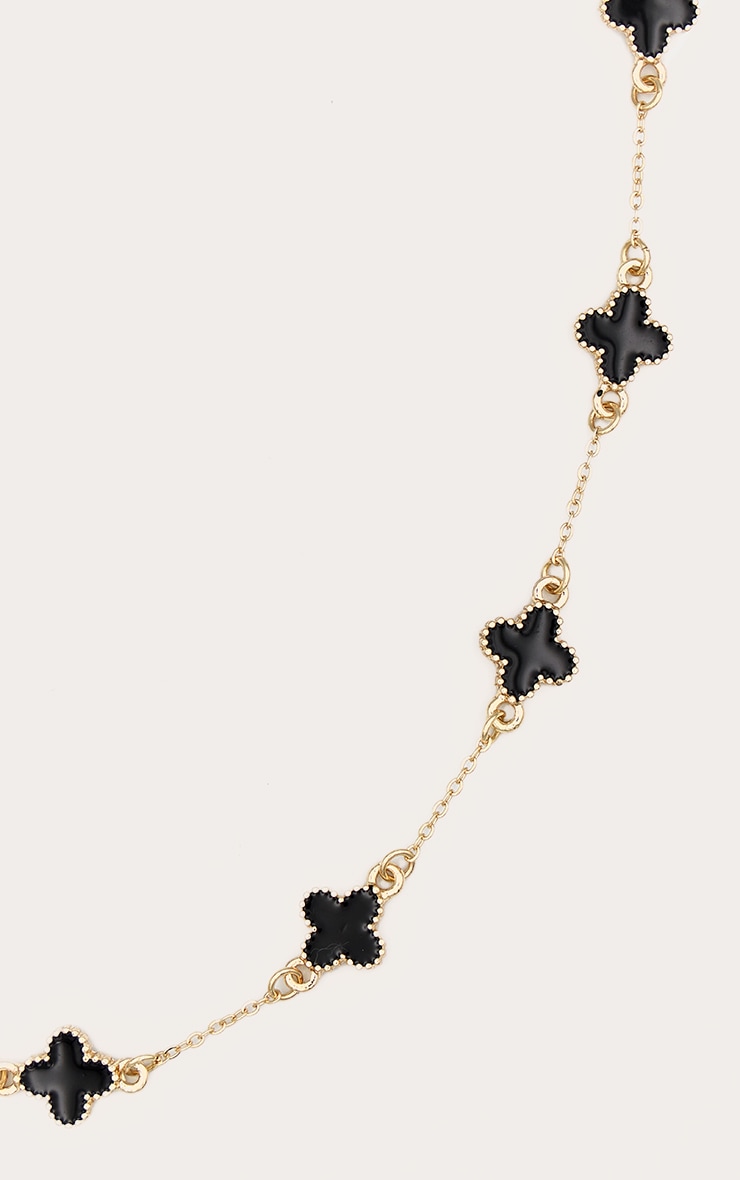 Gold Clover Pendant Necklace image 2