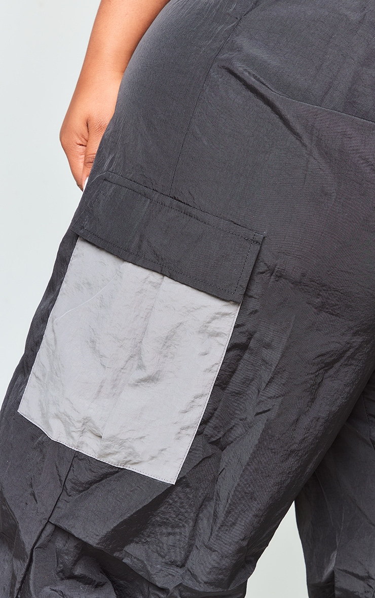 Plus Black Contrast Panel Parachute Pants image 4