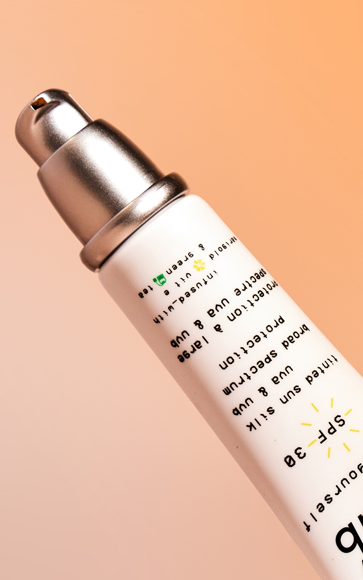Glow Hub Crème solaire visage teintée FPS 30 – Rain or Shine image 3