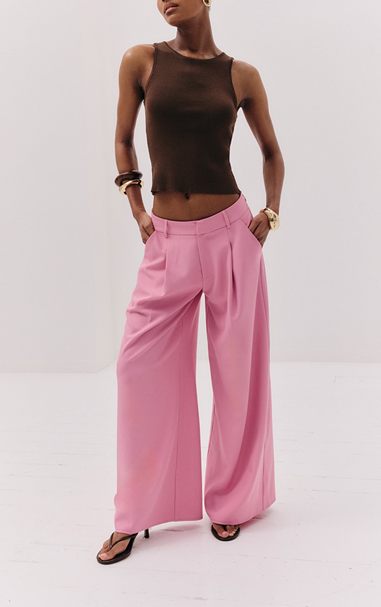 Pantalon large tissé rose à double plissures image 2