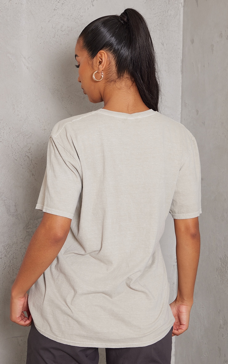 T-shirt taupe délavé à imprimé Savage World Tour image 2