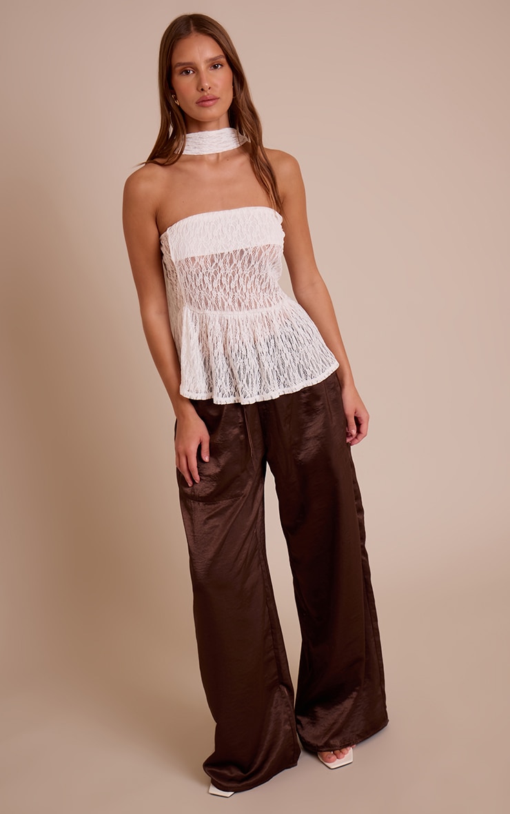 Top caraco bandeau en dentelle crème à détail foulard image 3