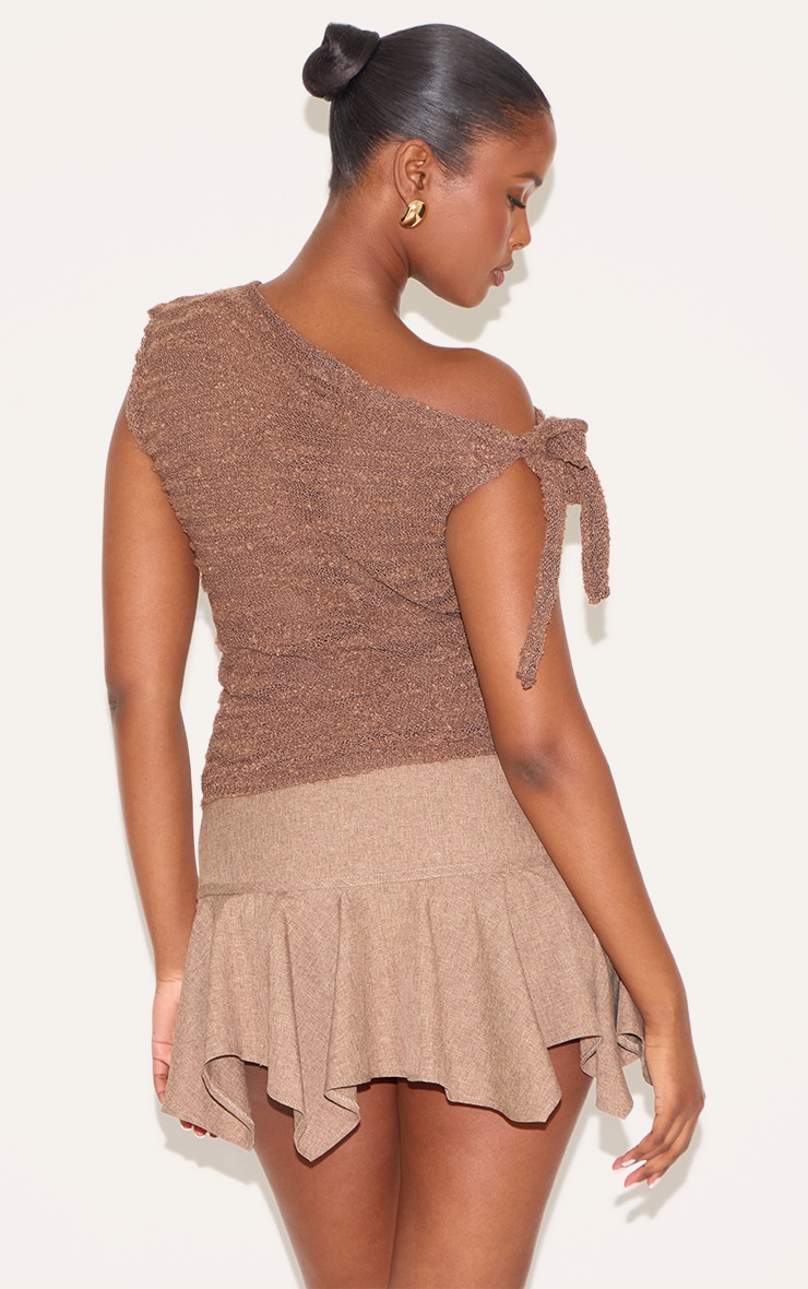 Top en maille style crochet boule chocolat transparente à détail noué asymétrique image 2