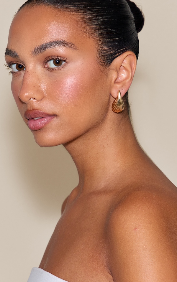 Gold Ridge Tear Drop Stud Earrings