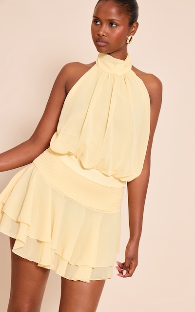 Top en mousseline de soie jaune citron froncée à col montant