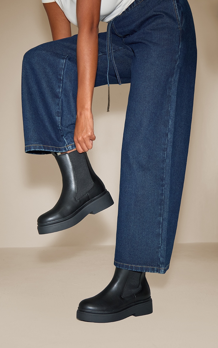 Black Wide Fit Chelsea Chunky Ankle Boot image 1