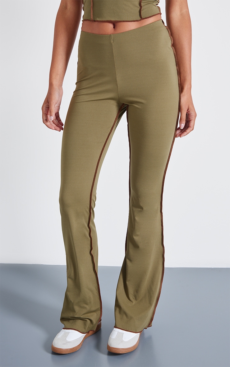 Pantalon flare skinny olive à taille mi-haute et détail coutures image 2