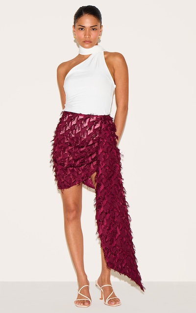 Petite Mini-jupe texturée rouge profond drapée sur le côté