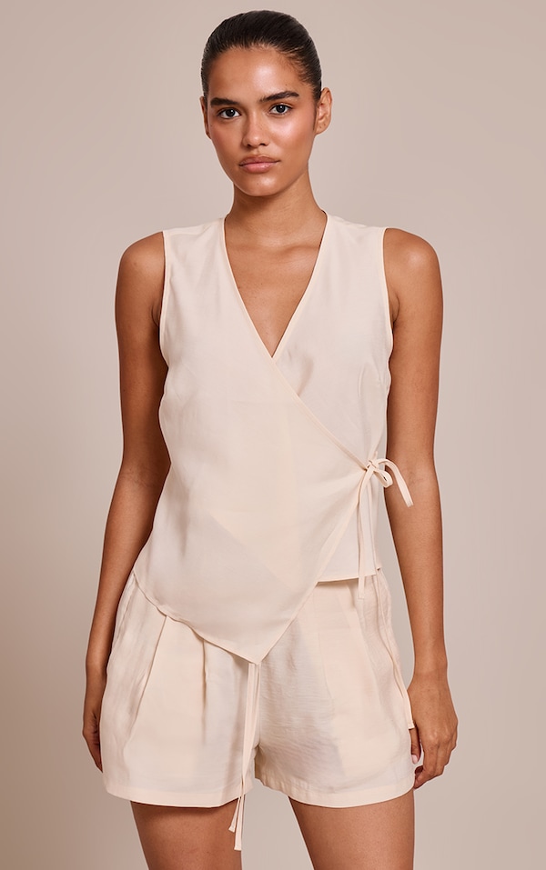  Cream Woven Pleated Shorts