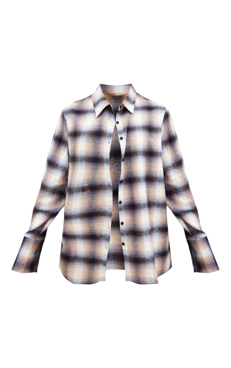 Chemise à carreaux noire oversize légère image 5