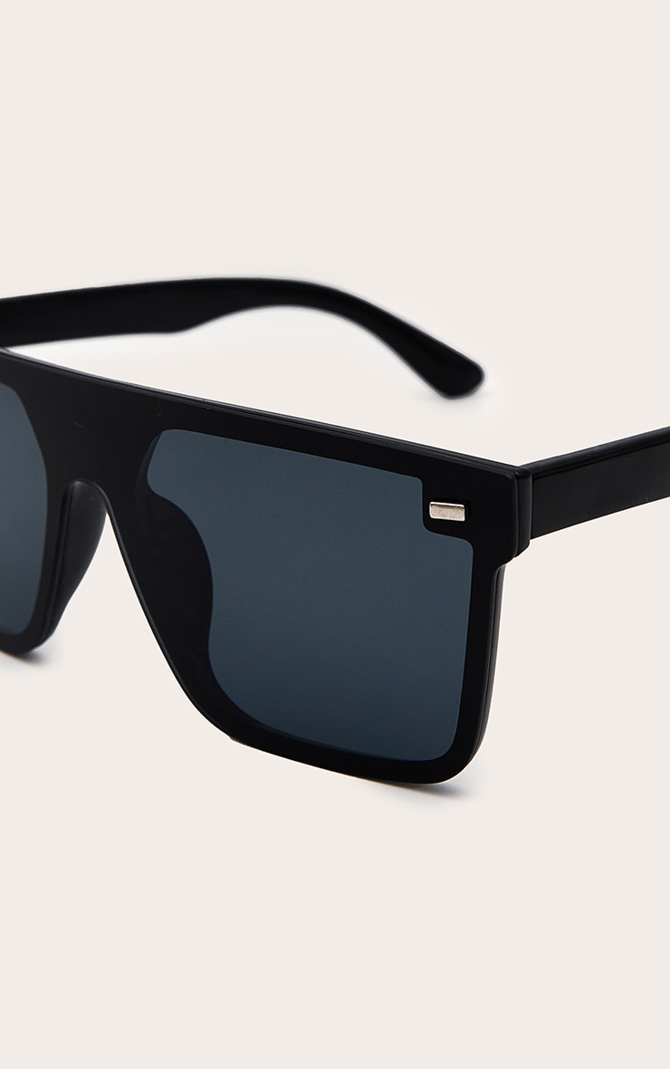 Black Oversized Resin Frame Fade Lens Sunglasses image 3