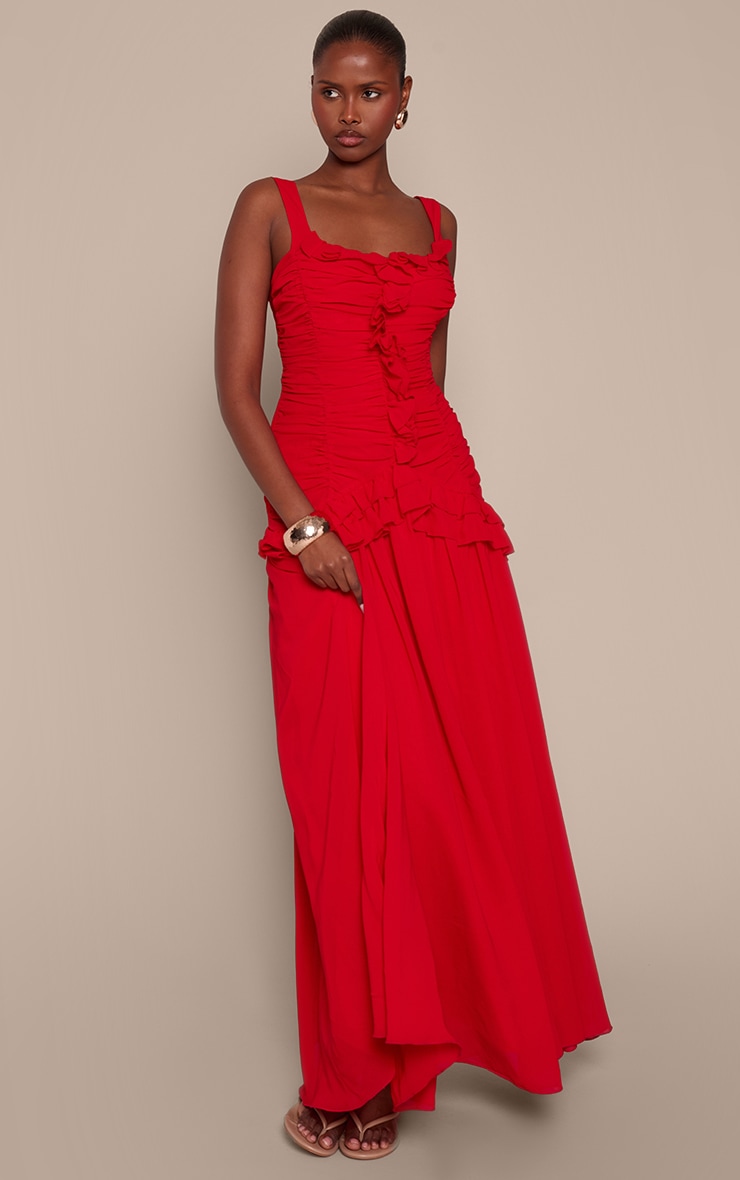 Robe longue en mousseline de soie rouge froncée à volants image 1