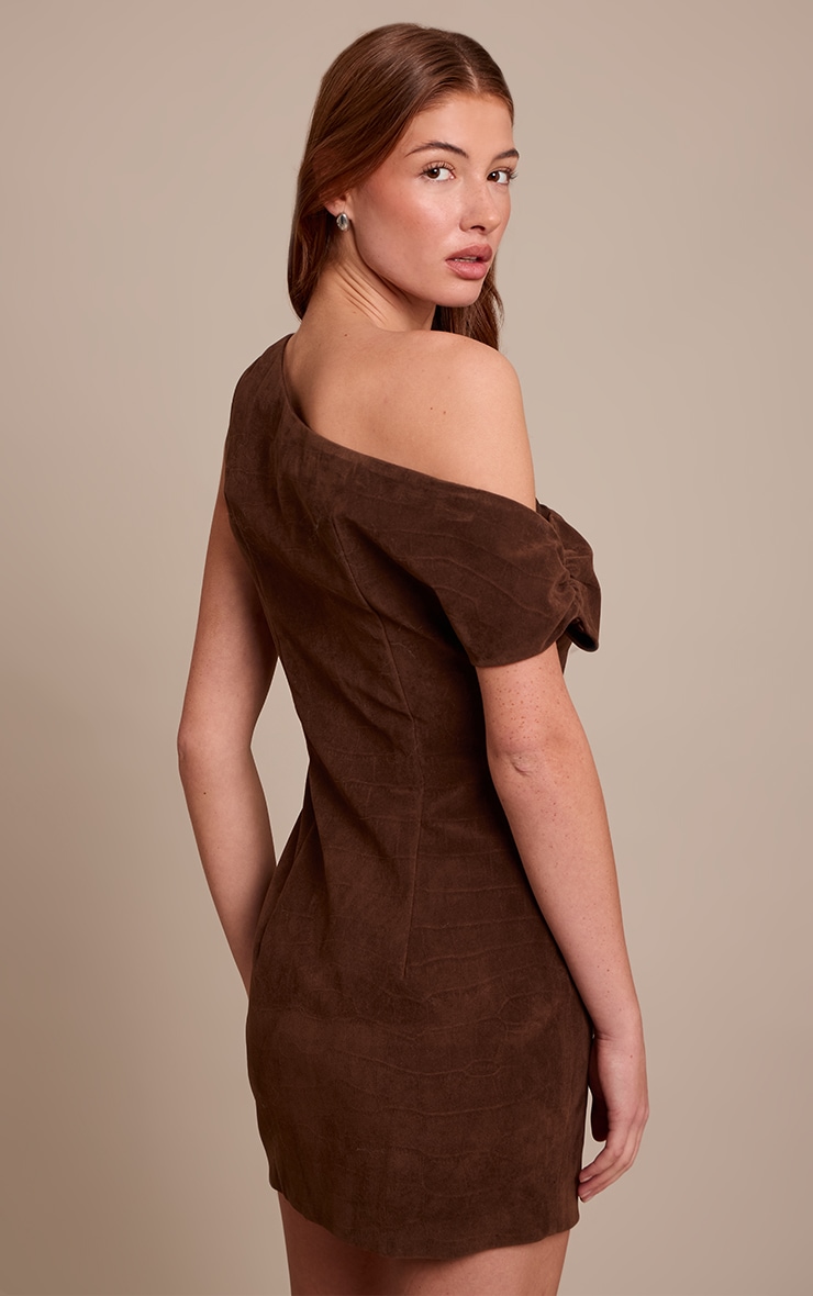 Mini robe asymétrique en suédine chocolat effet croco image 2